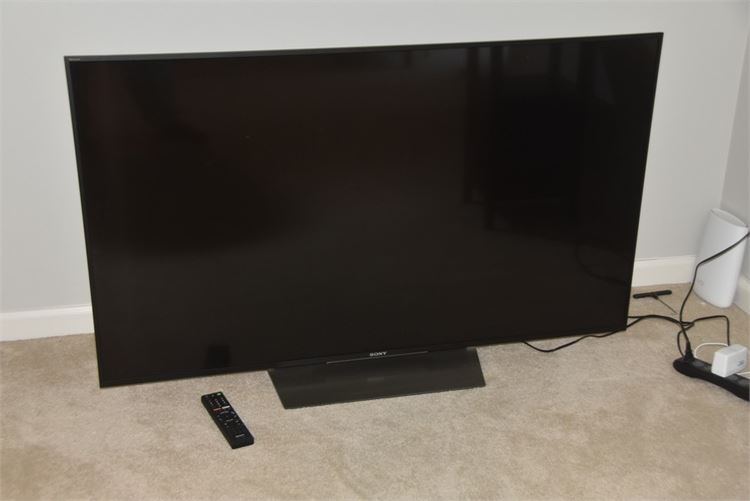 Sony TV w/remote • Model # KD-55X85000