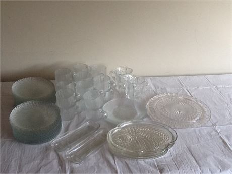 Lot of glass dishes