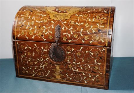 Lot 60: Dome Top Wooden Box