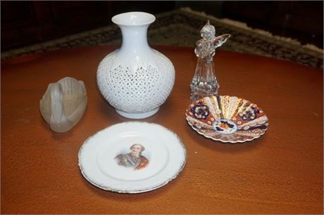 Miscellaneous Lot Of Table Articles