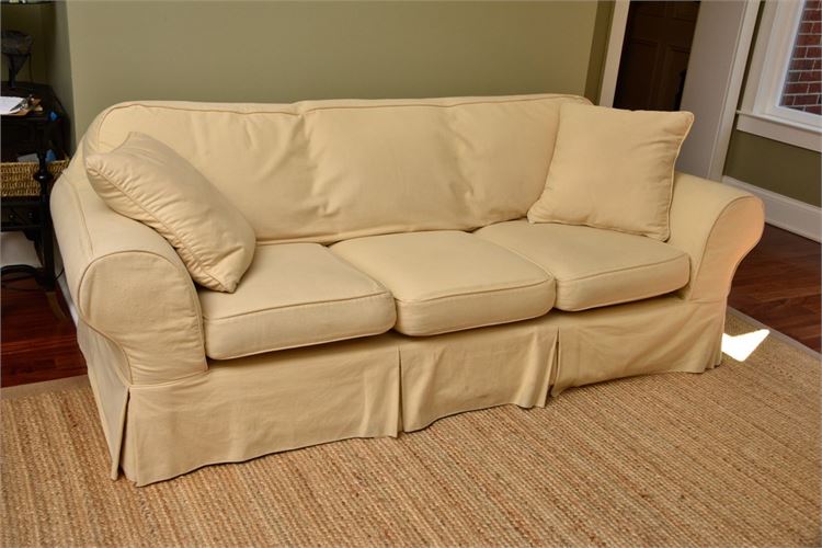 Traditional Style Sofa
