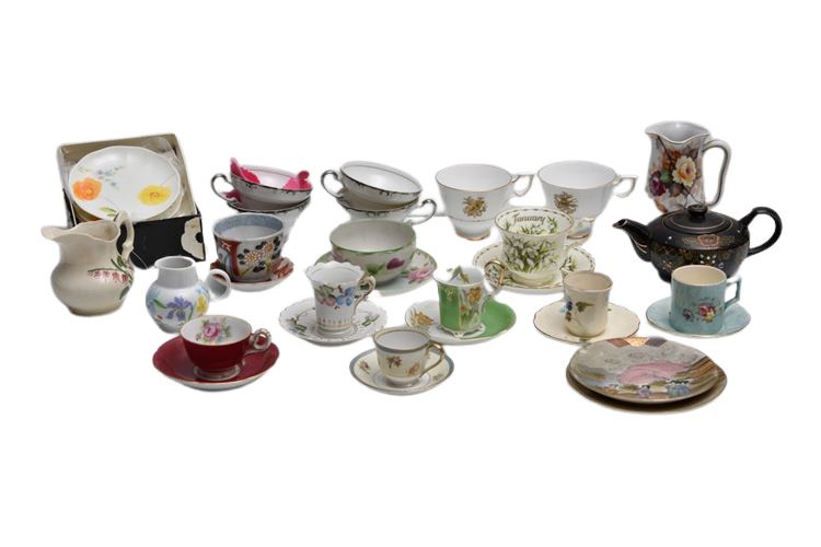 Group Lot of Porcelain Tea Cups & Pot