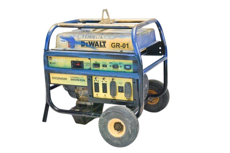 DeWALT DXGN4500 - 4,500-Watt Gas Powered Portable Generator