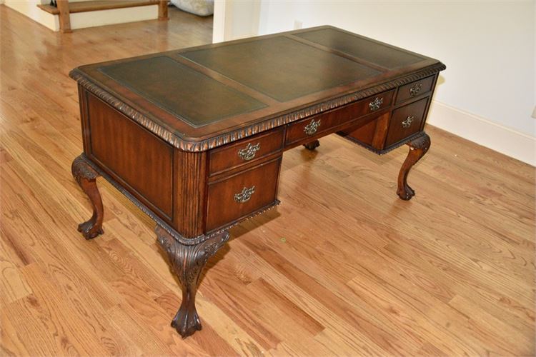 SEVEN SEAS BY HOOOKER FURNITURE Classical Style Desk