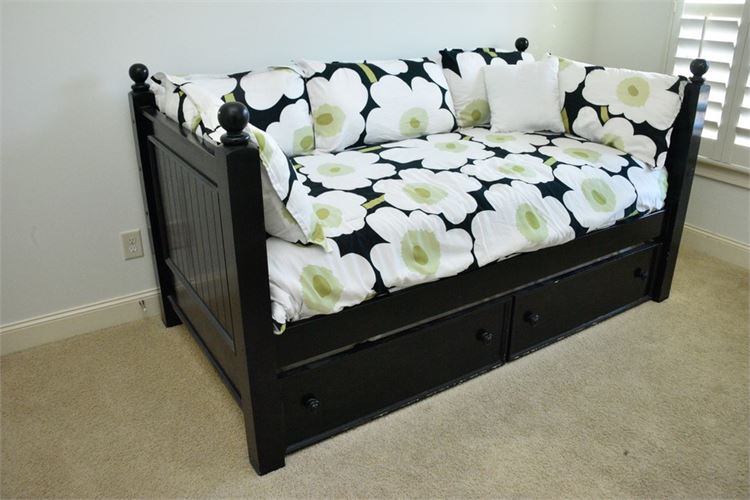 Black Painted Futon With Pull Out Bed