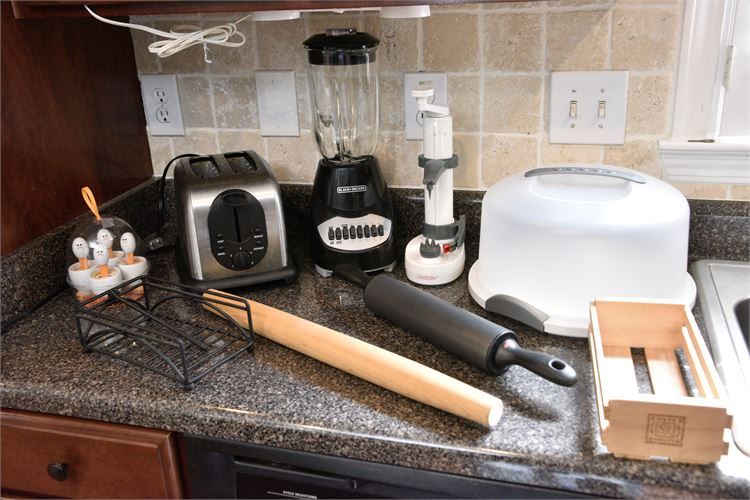 Countertop Appliances and Kitchen Items
