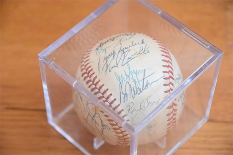 Atlanta Braves Team Autographed Ball Dale Murphy, Raphael Ramerez and others