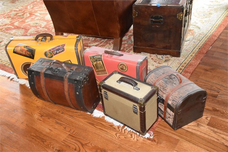 Group Decorative and Vintage Style Luggage