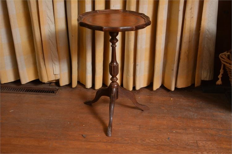 Leather Top Mahogany Carved Legs Pie Crust Edge Tripod Side Table