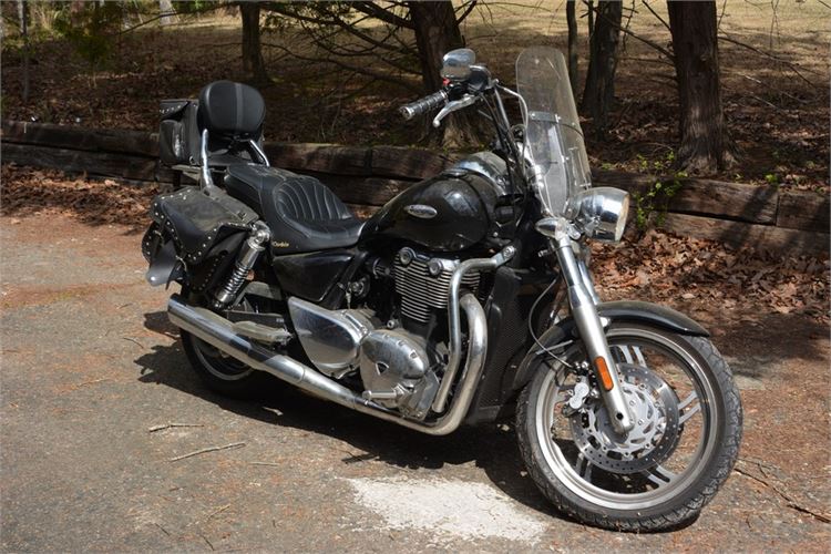 2013 Triumph Thunderbird ABS  Next Report Page (8629 MILES)