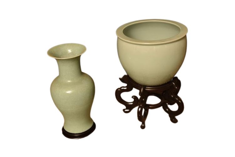 Chinese Porcelain Vase and Planter On Stand