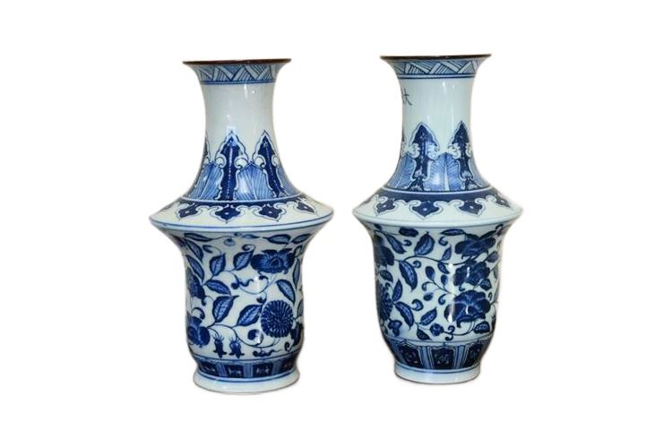 Pair Blue and White Chinese Porcelain Vases
