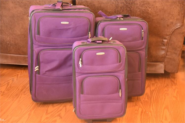Stratus Three (3) Piece Luggage Set