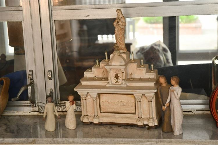 Vintage Religious Alter Diorama and Figurines