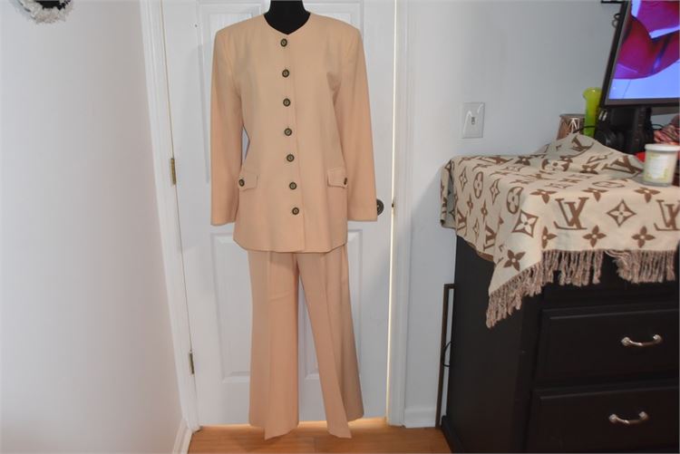 Ann Taylor Pant suit Size 10