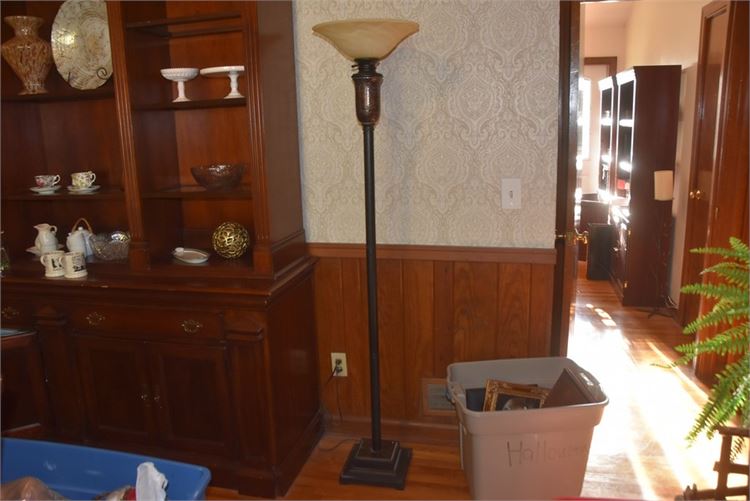 Classical Style Floor Lamp With Glass Shade
