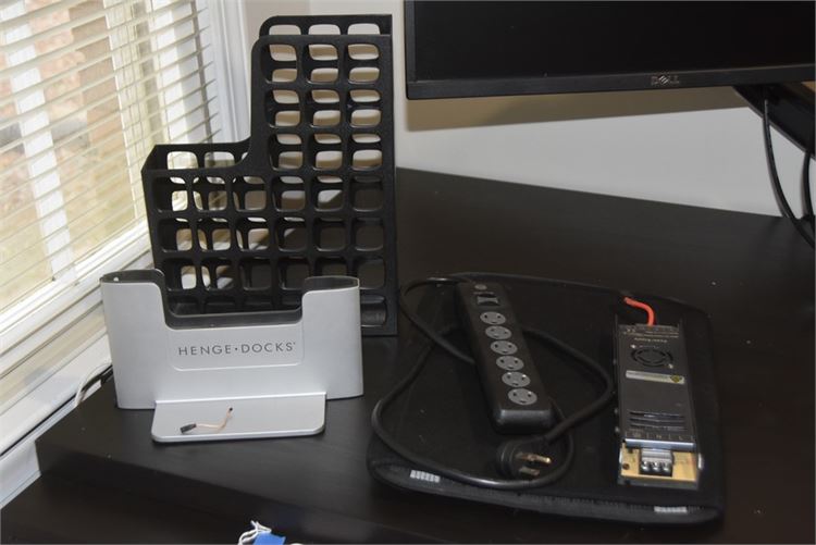 Henge Docks USB Hub Misc items